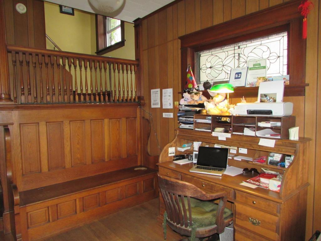 Wanderfalls Guesthouse & Hostel ไนแอการาฟอลส์ ภายนอก รูปภาพ